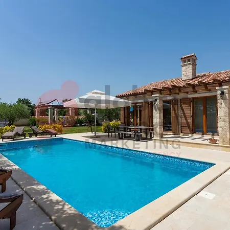 Lober Villa *