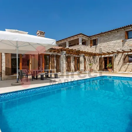 Lober Villa