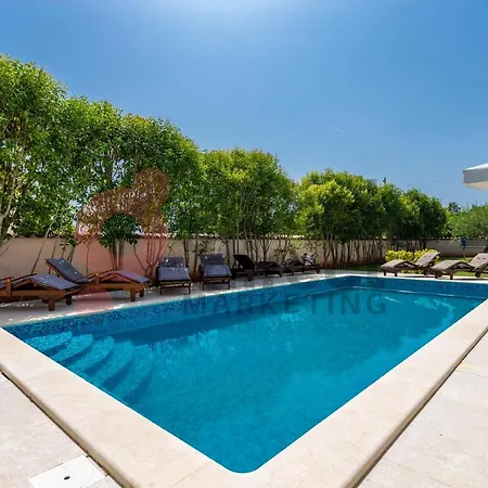 Lober Villa