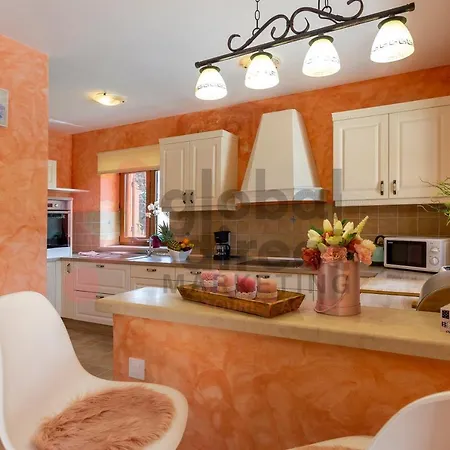 Villa Lober
